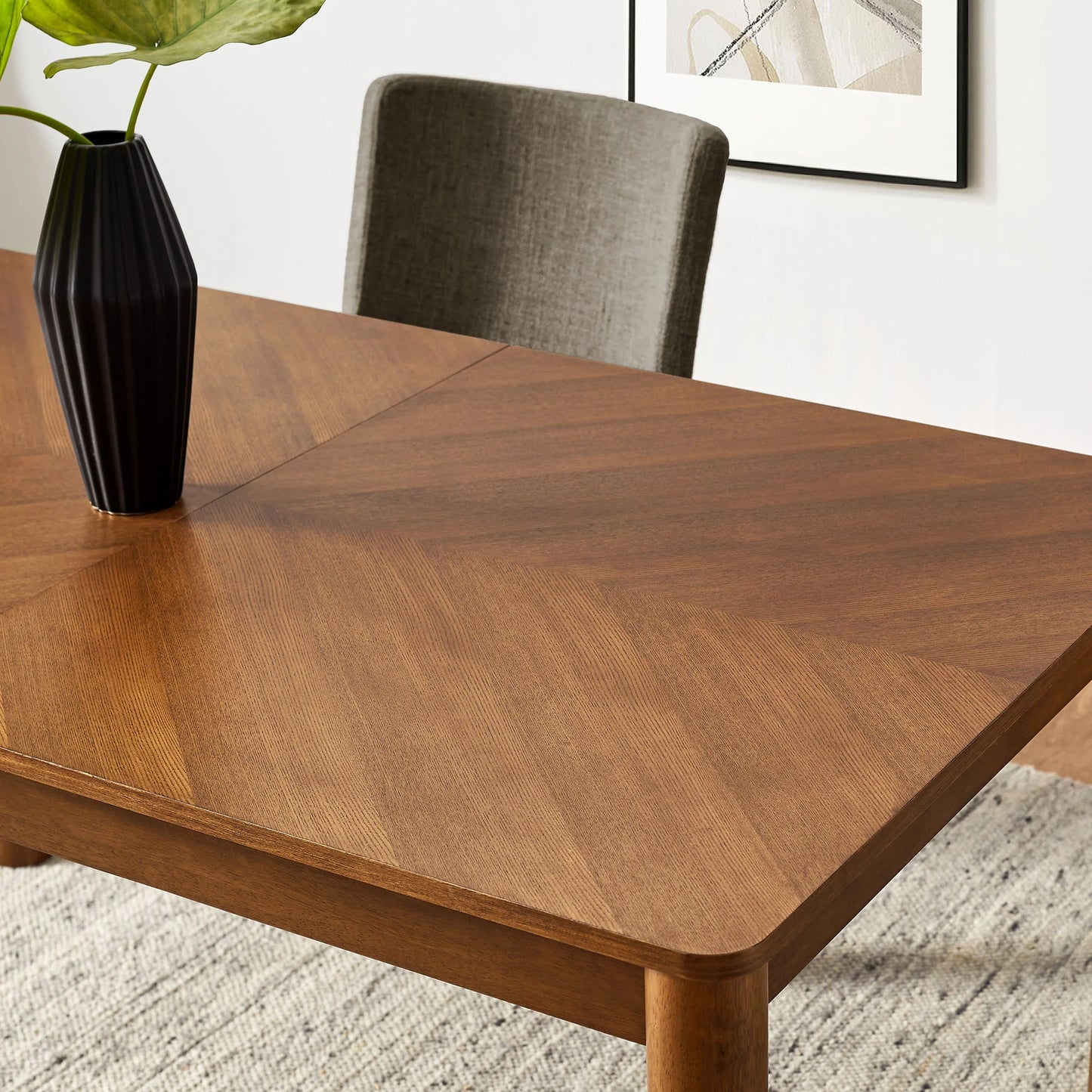 Alba Extendable Dining Table – Modern Wood Dining Table with Extension Leaf for 6–8 People