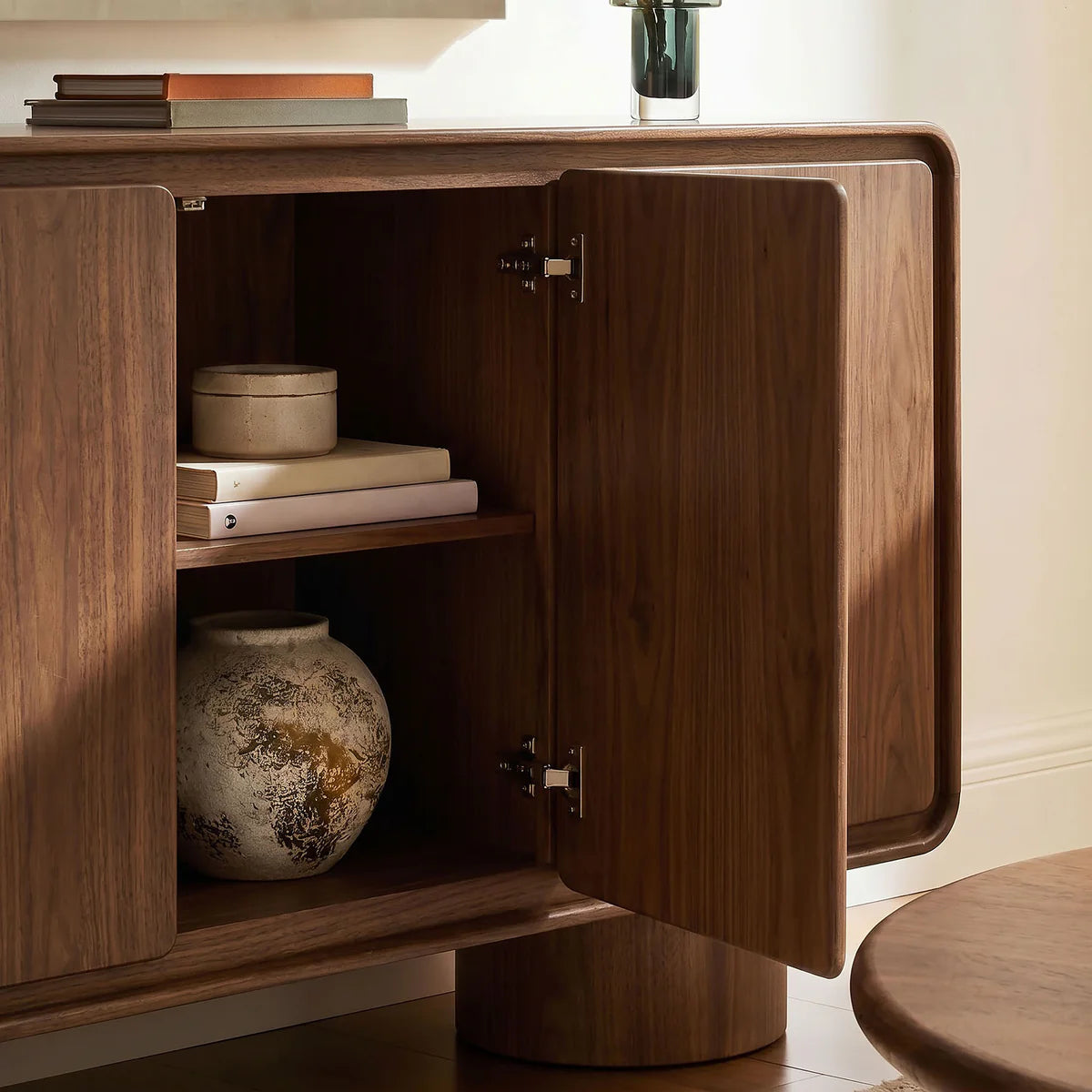 Lumo Modern Curved Edge 3‑Door Cabinet