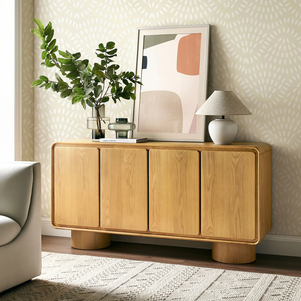 Lumo Modern Curved Edge 4‑Door Cabinet