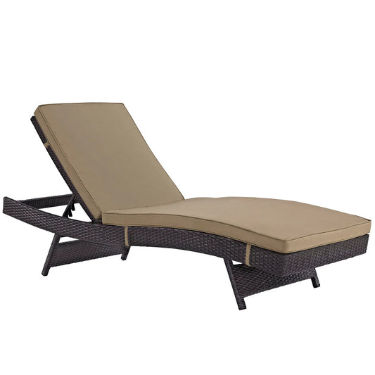 Peer Outdoor Patio Chaise – UV-Resistant & Waterproof with Foldable Legs for Stylish and Comfortable Outdoor Relaxation