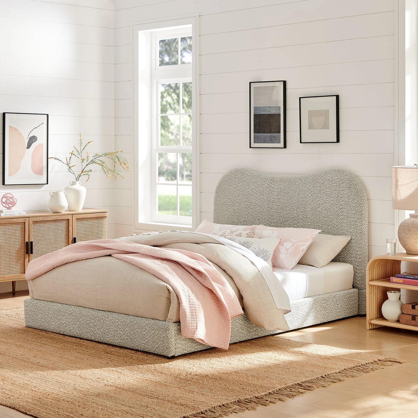 Seluna Boucle Queen Platform Bed – Stylish Upholstered Bed Frame