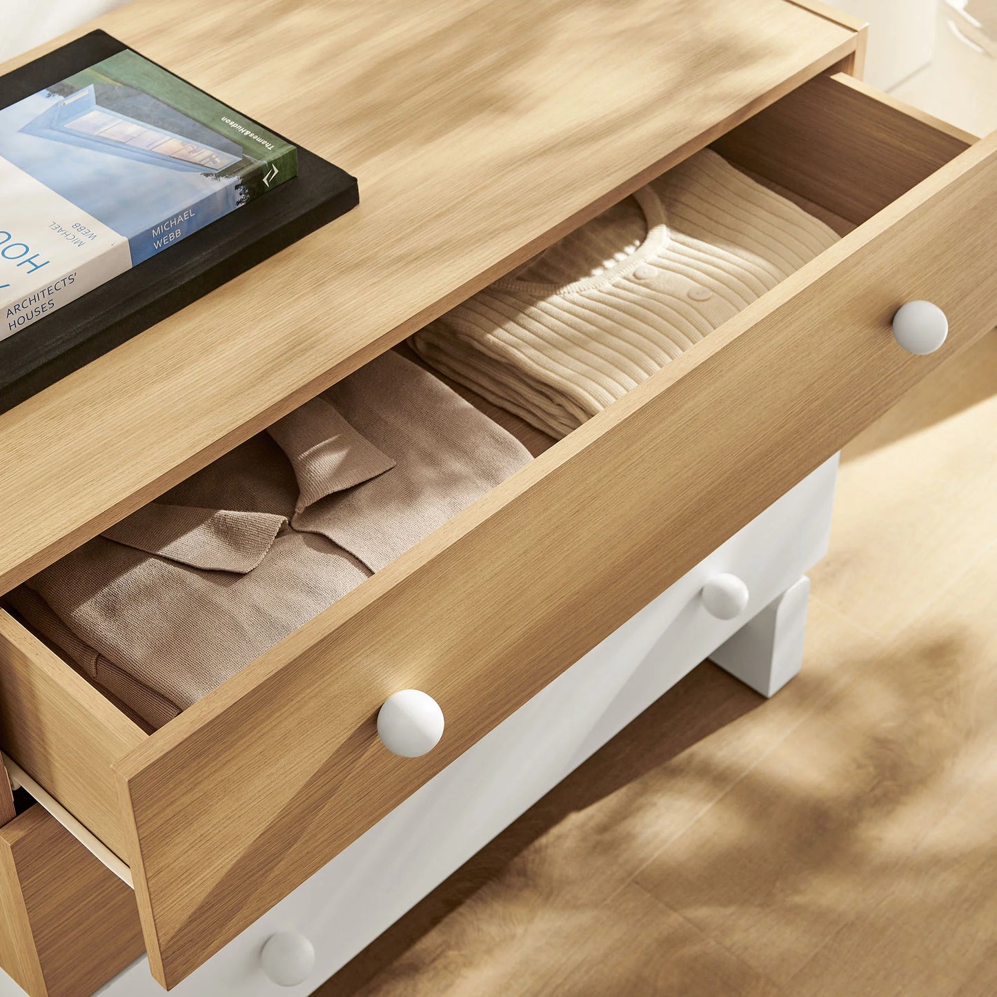 Nolia 3-Drawer Color Block Dresser in Oak White – Modern Compact Storage for Stylish Bedrooms