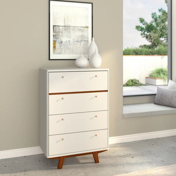 Dakota Chest: Sleek Design and Spacious Storage for Modern Living