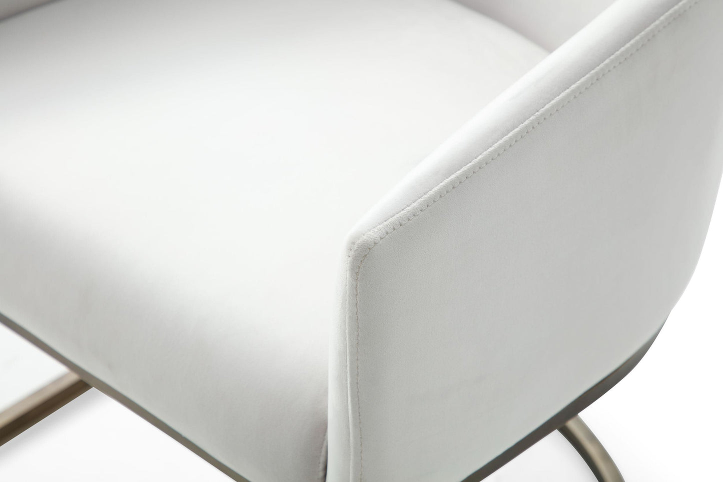 Modrest Elisa - Modern Beige Velvet & Brass Dining Chair