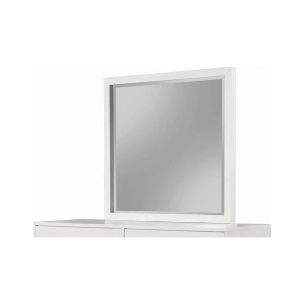 Madelyn Mirror - Modern Elegance with Clean Lines