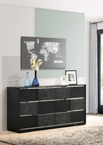 Blacktoft 6-Drawer Dresser – Black Finish for Sleek Sophistication and Spacious Bedroom Storage