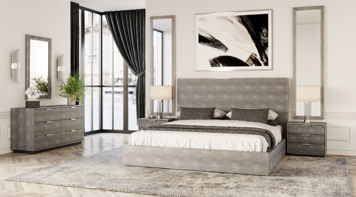 Modrest Dynasty - Eastern King Modern Shagreen Bedroom Set - 3 Drawer