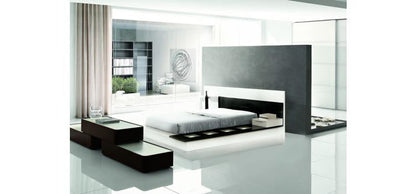 Impera Modern-Contemporary lacquer platform bed