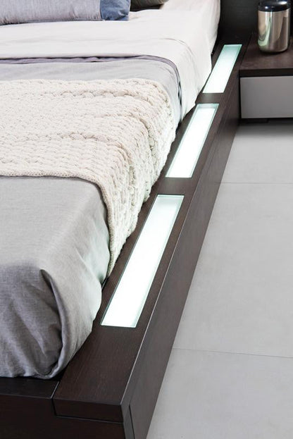Modrest Gamma Contemporary Brown Oak Bed with Storage