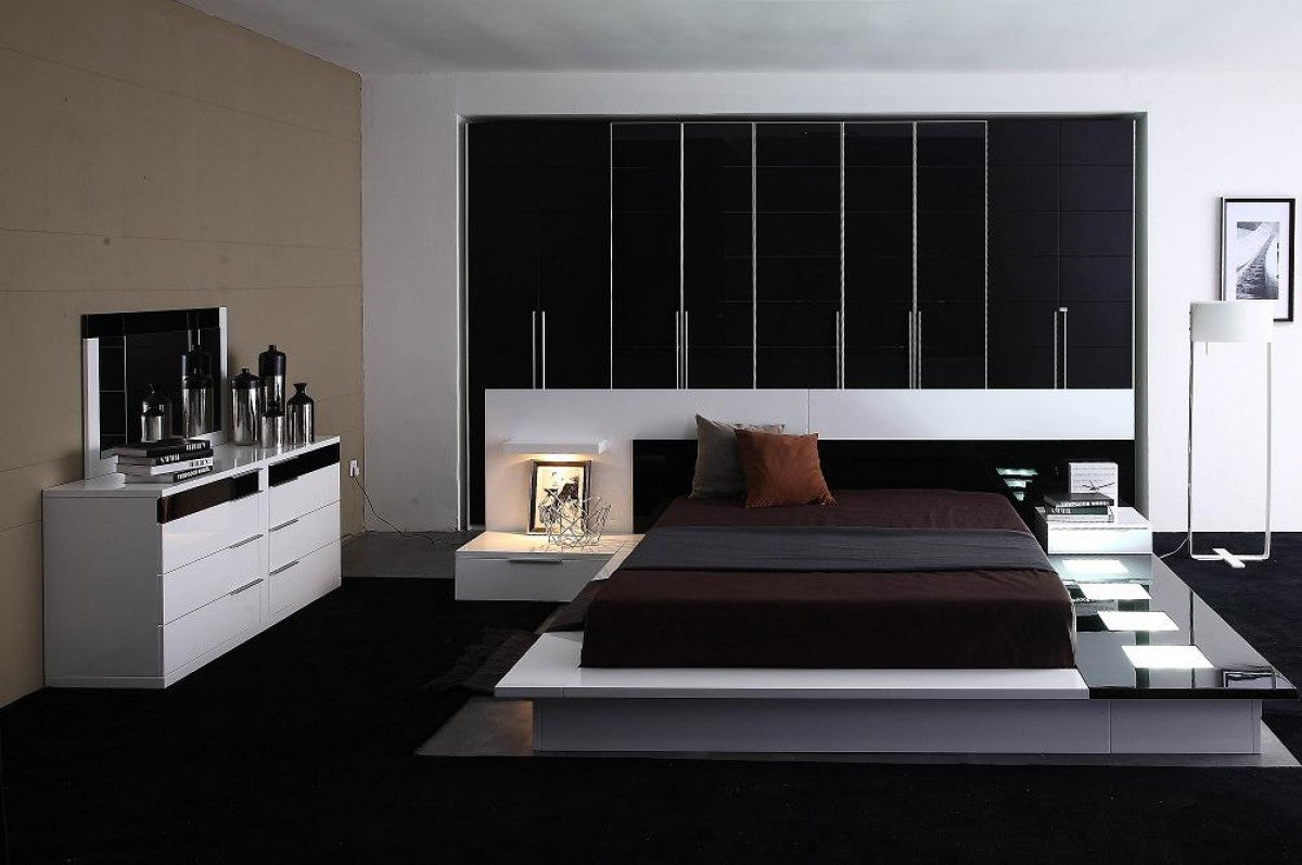 Impera Modern-Contemporary lacquer platform bed