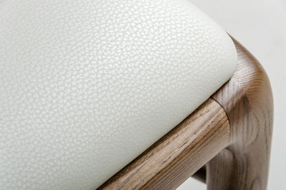 Modrest Kipling Modern Cream & Walnut Dining Chair – Elegant Contemporary Upholstered Seating